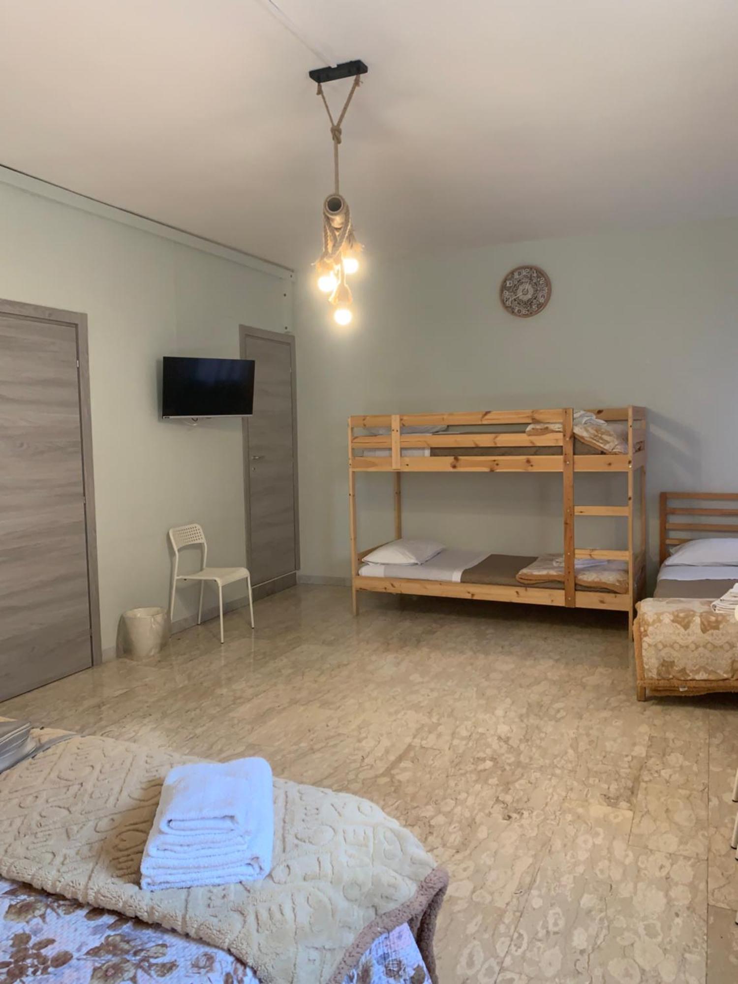 Neapolis Center2 Naples