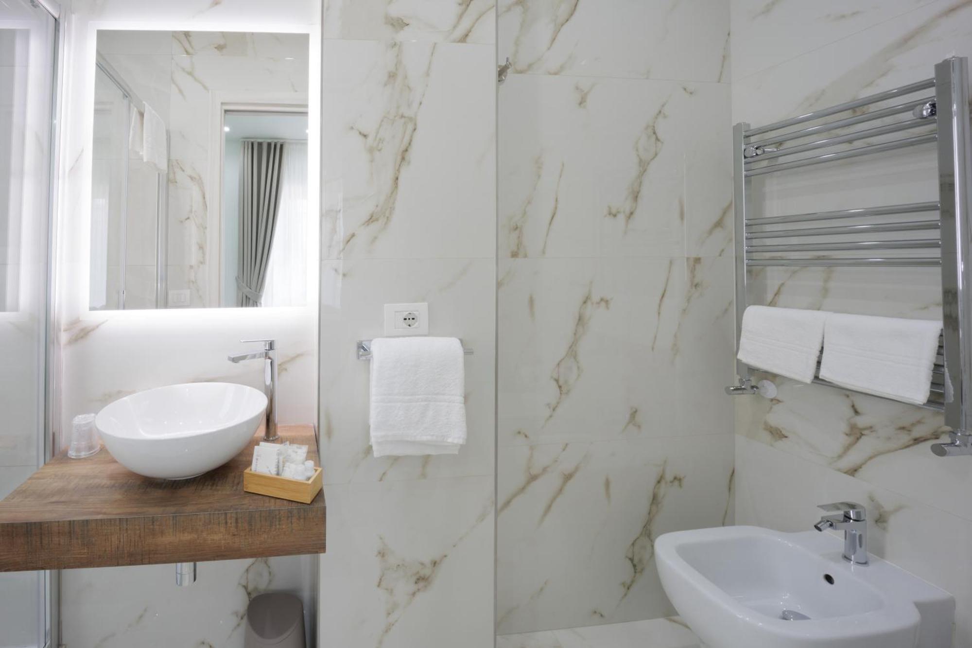Reddimus Naples