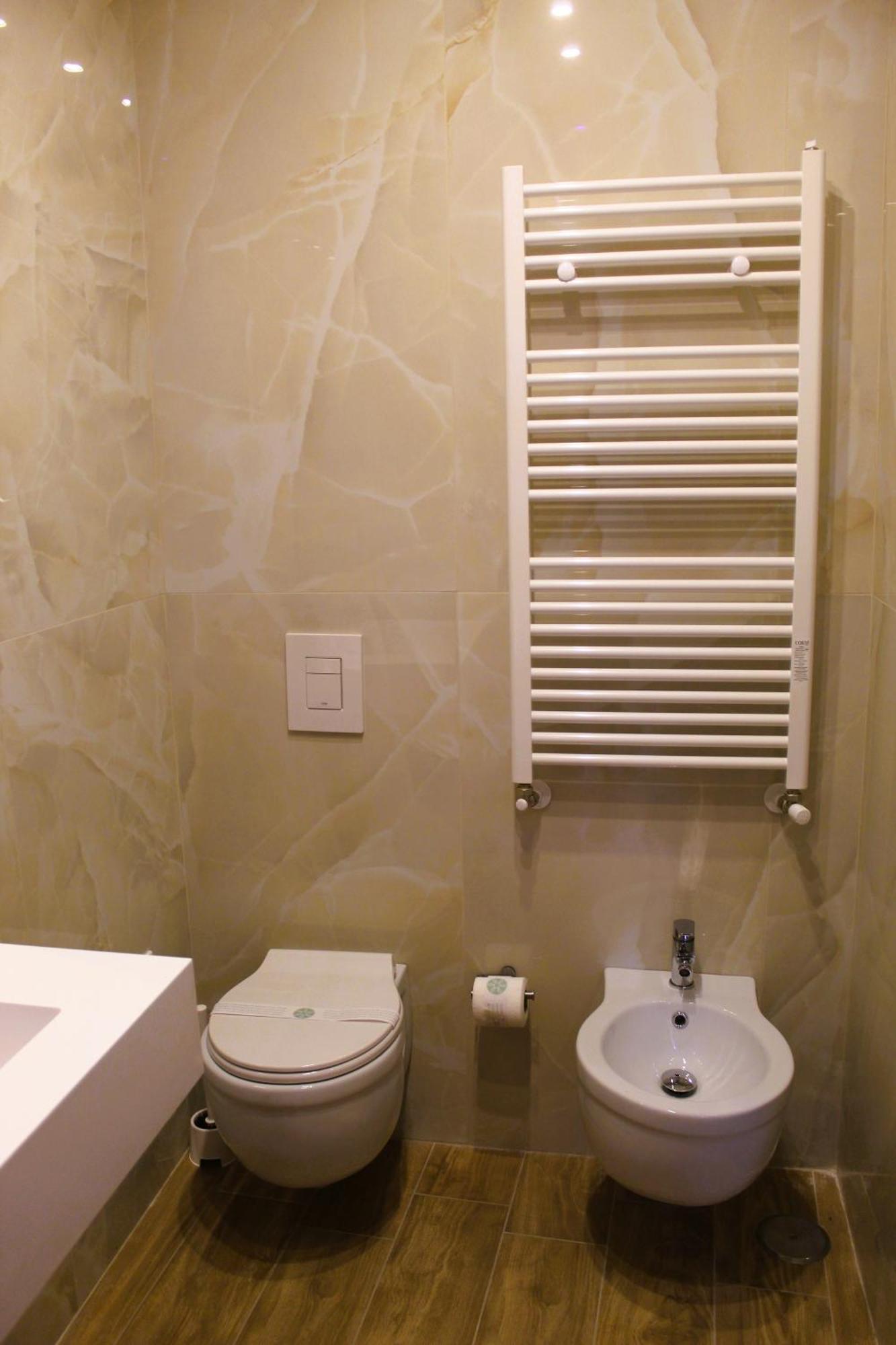 Guest house Blackwoody Contemporary - Centro Storico Via Toledo *