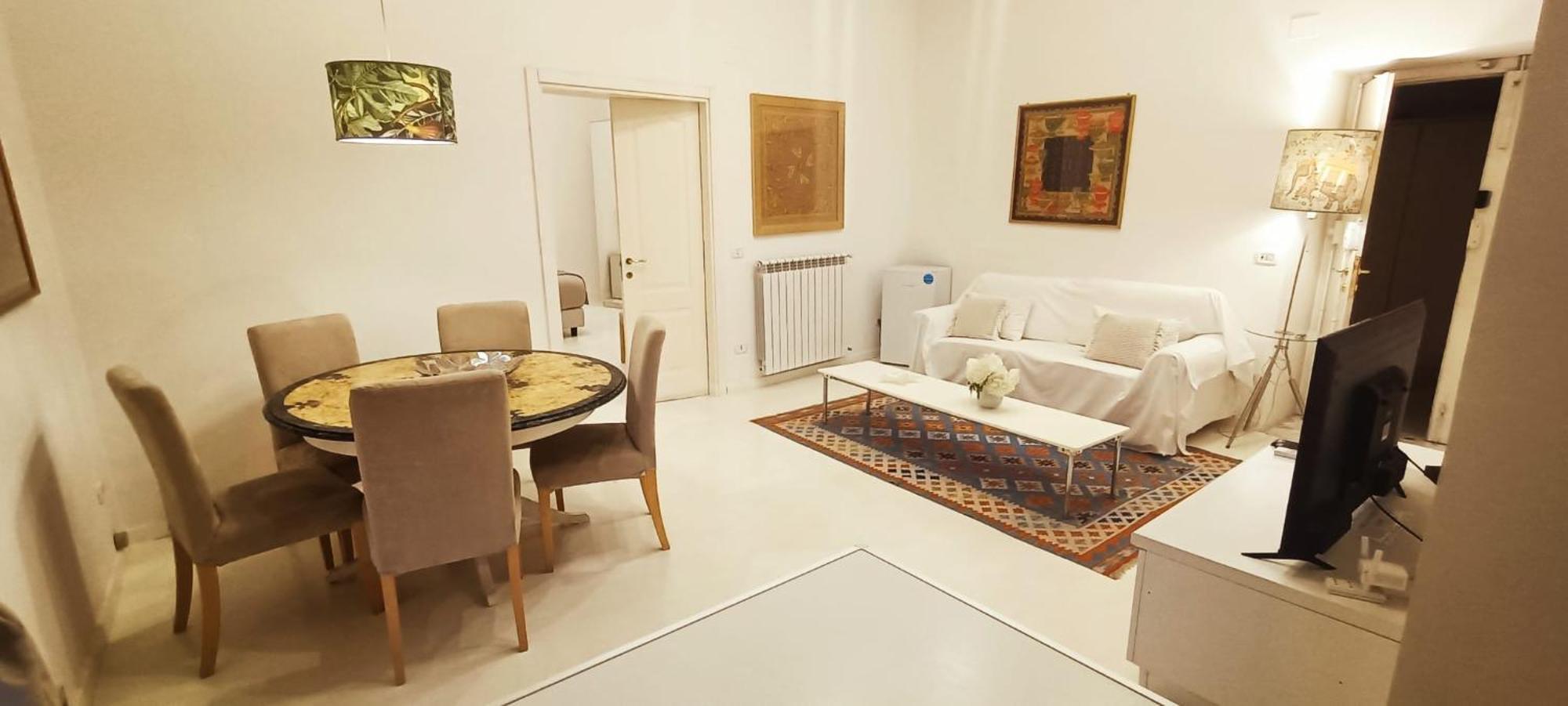 Relais Piazza Dei Martiri Bed & Breakfast