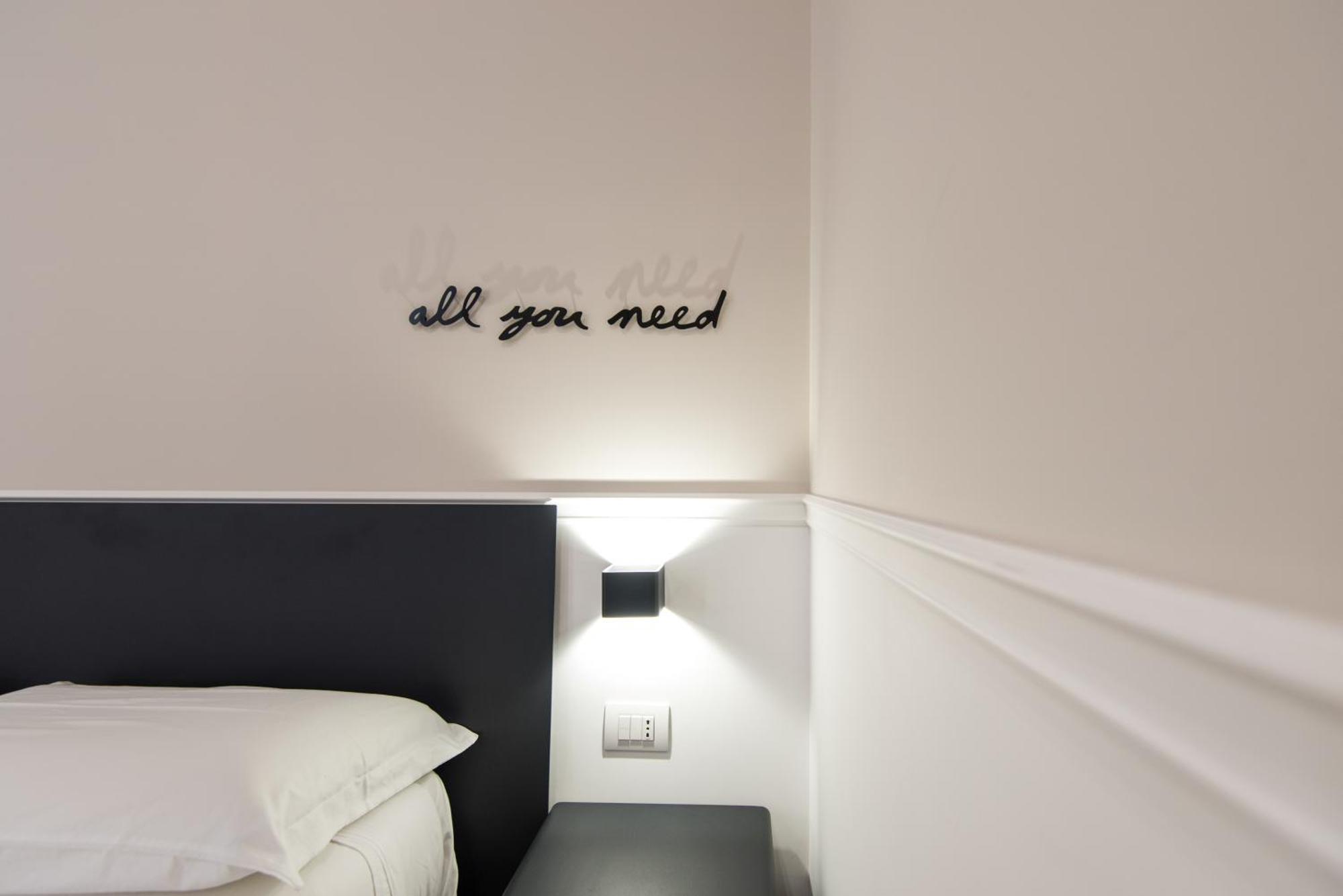 Five Boutique 2* Naples