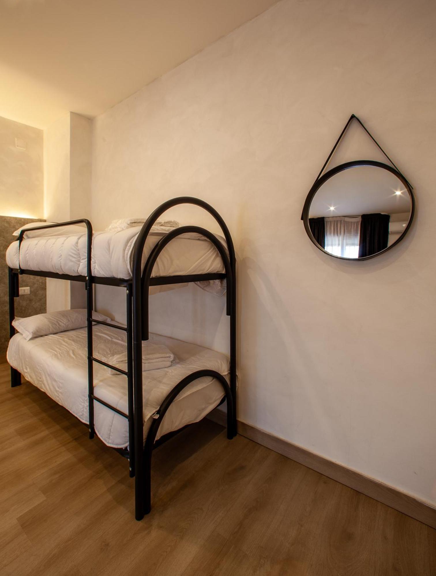 Easy Boarding Guest house *