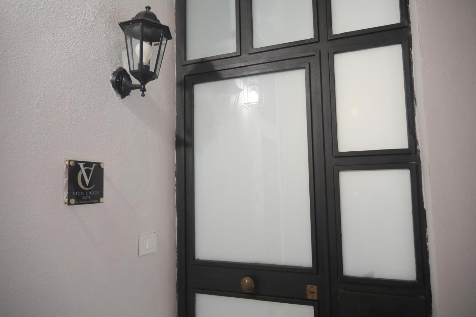 Vico Croce Suite, Spaccanapoli Guest house *
