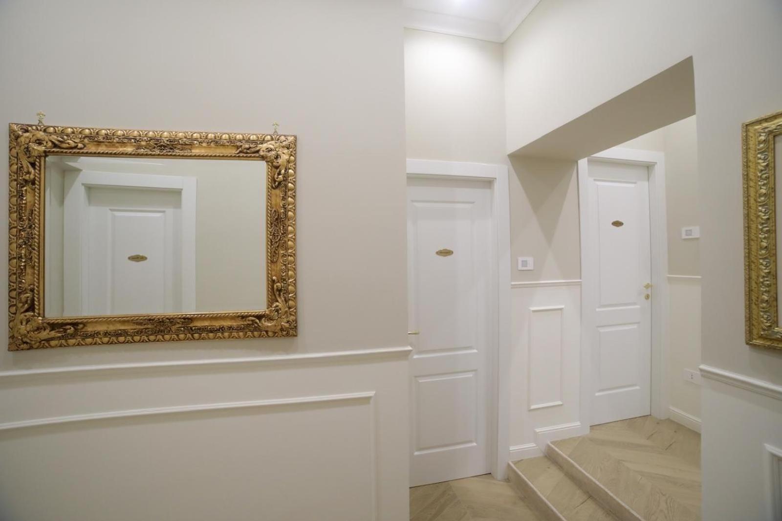 Vico Croce Suite, Spaccanapoli Guest house *