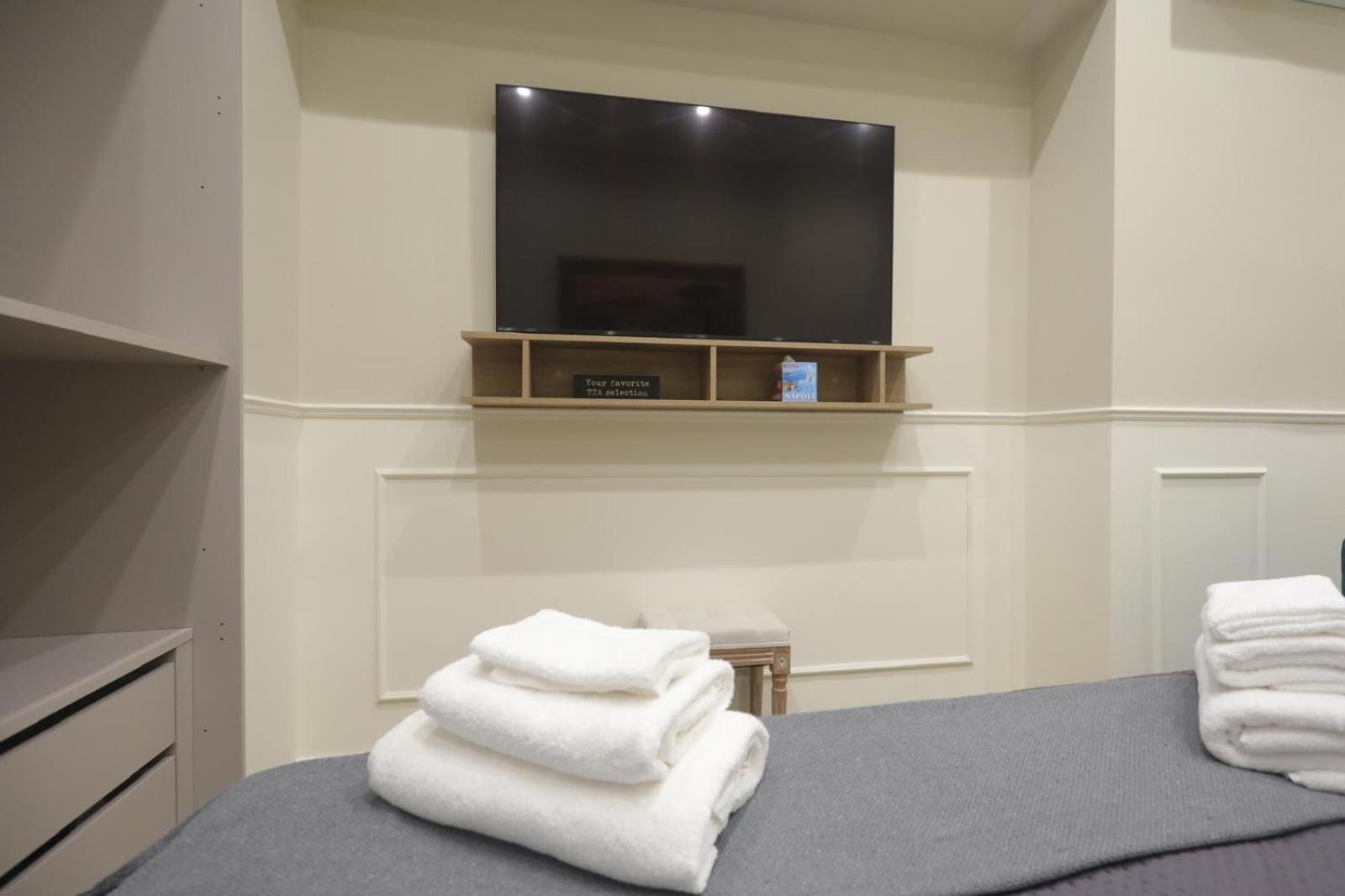 Vico Croce Suite, Spaccanapoli * Naples