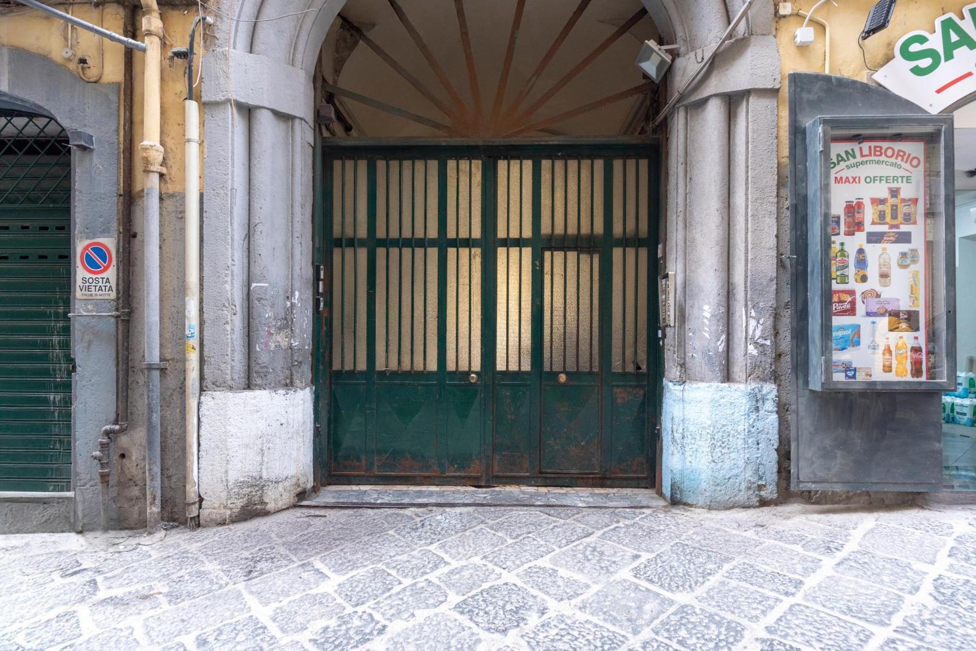 Spaccanapoli - Locazione Turistica Homestay *