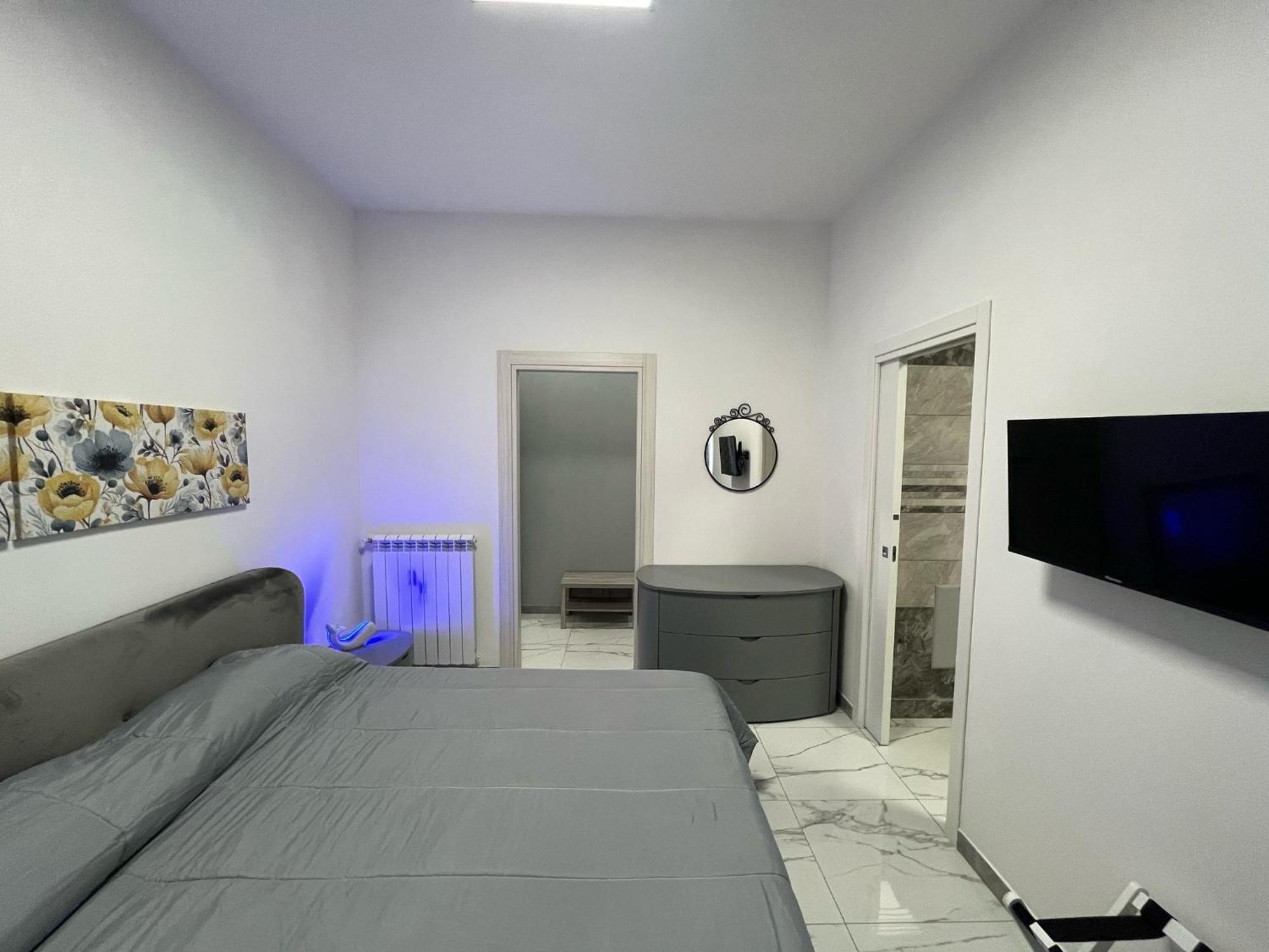 Carelli 9 3 Apartment Naples