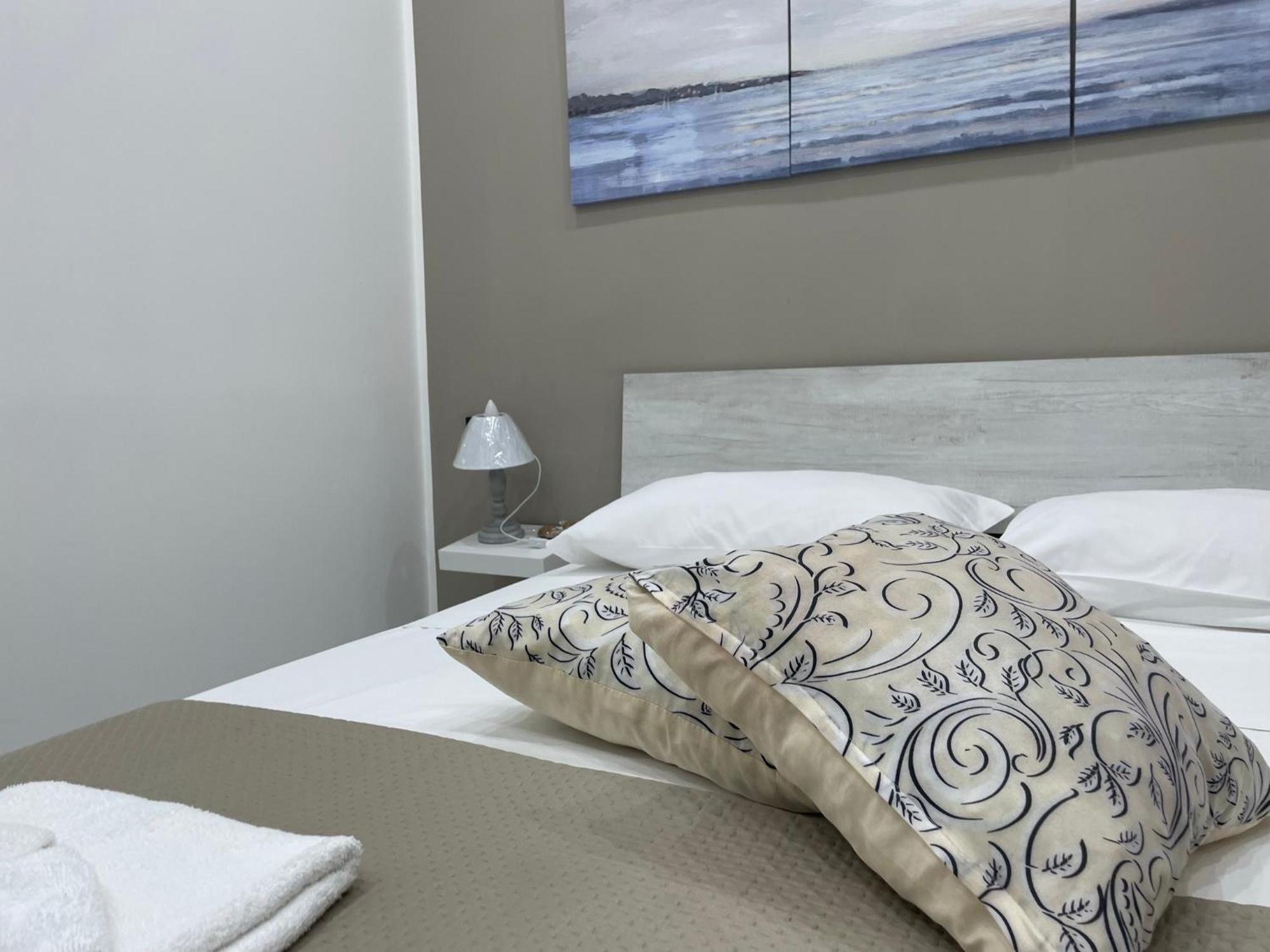 Ludben House Guest house Naples