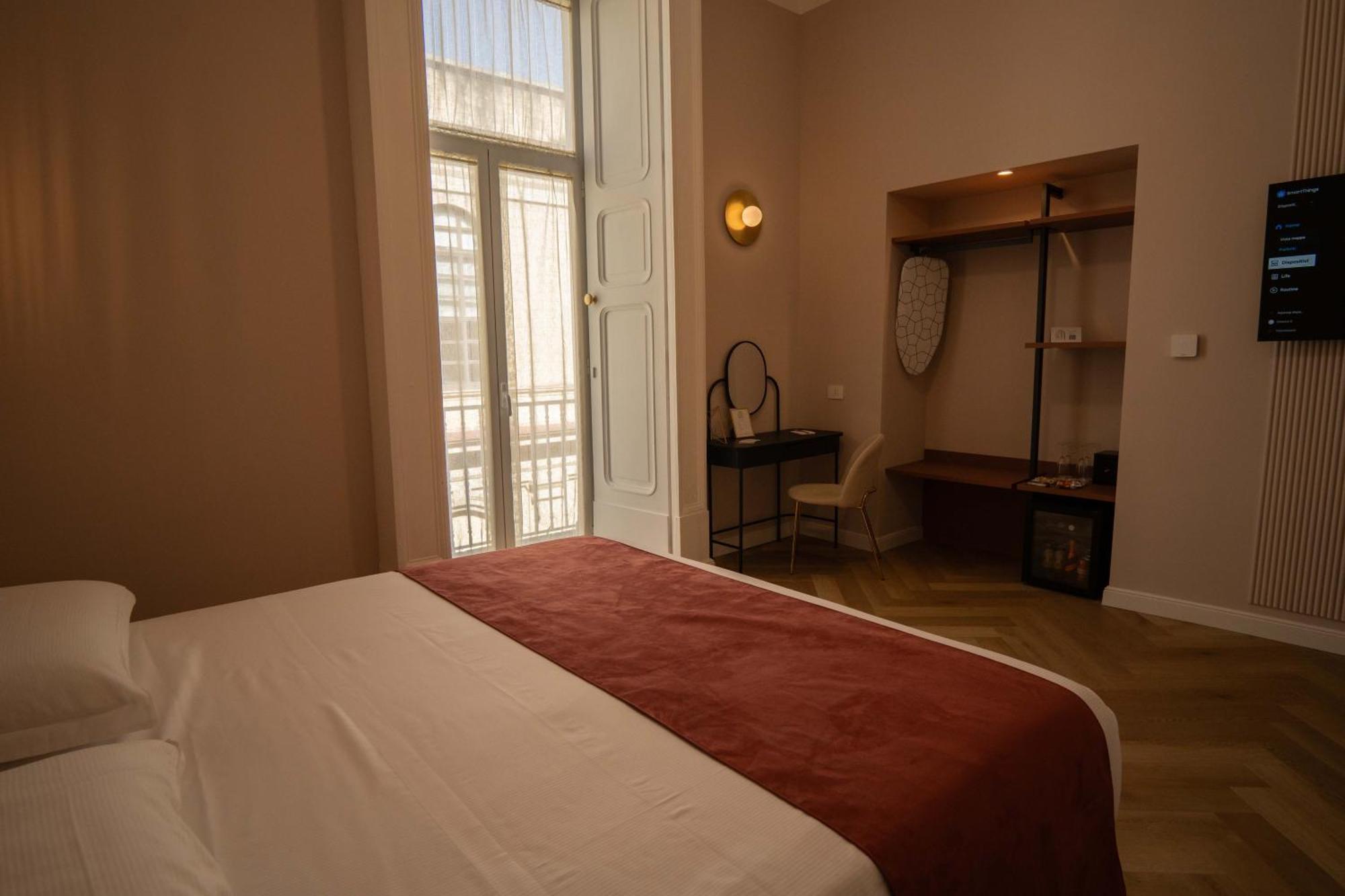 Boutique Luxury Naples