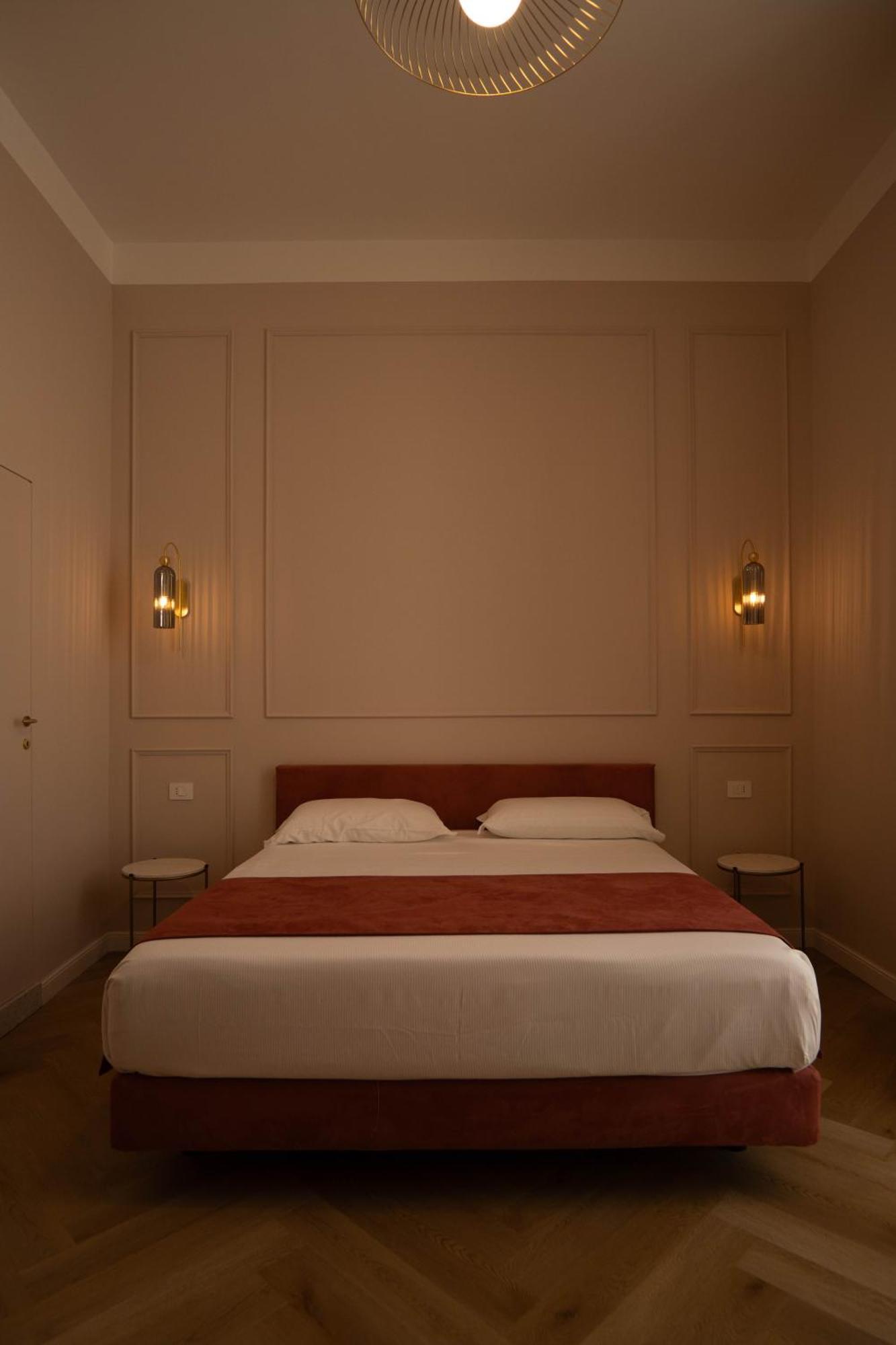 Boutique Luxury * Naples