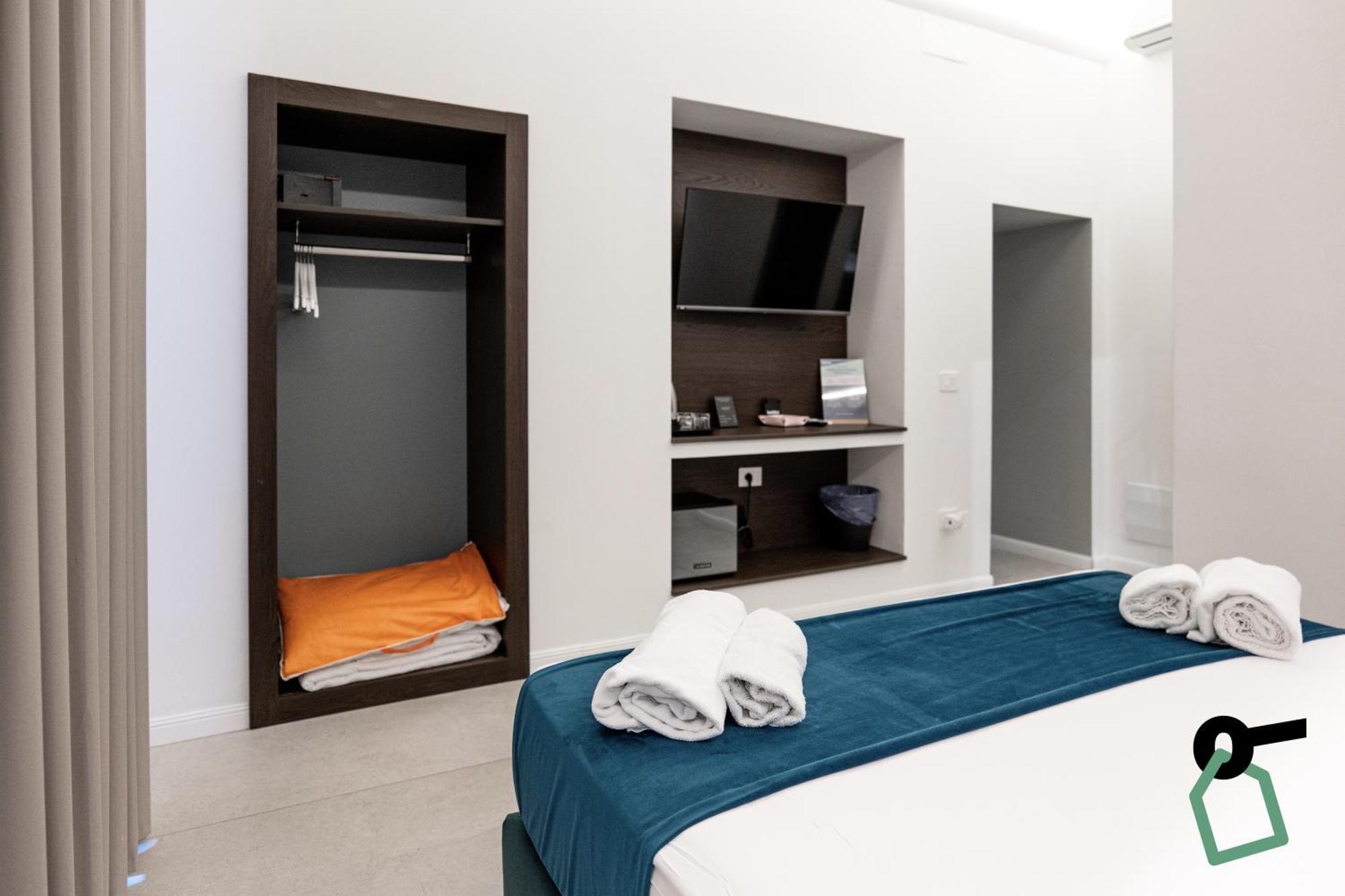 Aparthotel Hotiday Collection - Museo Naples