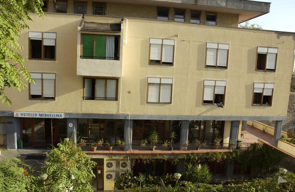 Hostel Mergellina Aig *