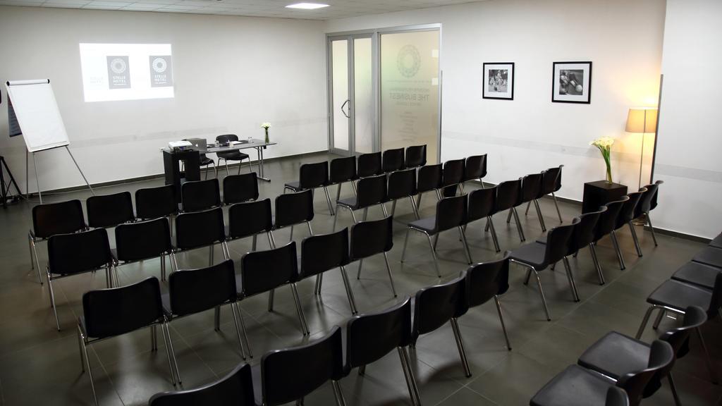 Stelle The Businest Naples
