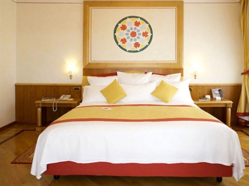 Hotel Renaissance Mediterraneo Naples