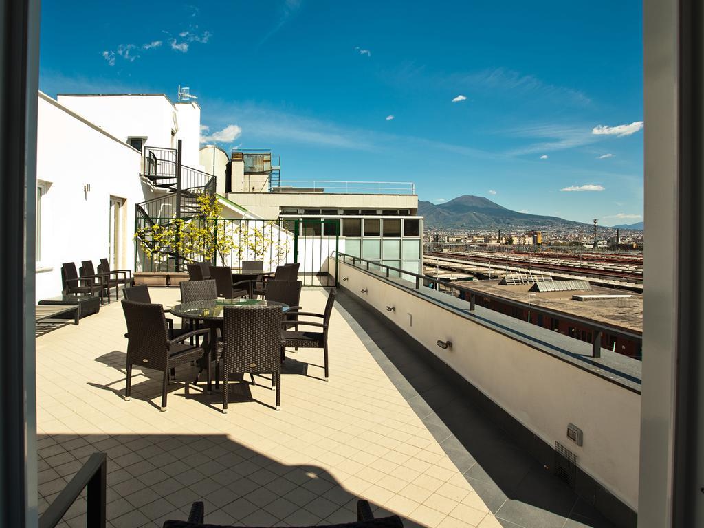 Stelle The Businest Hotel