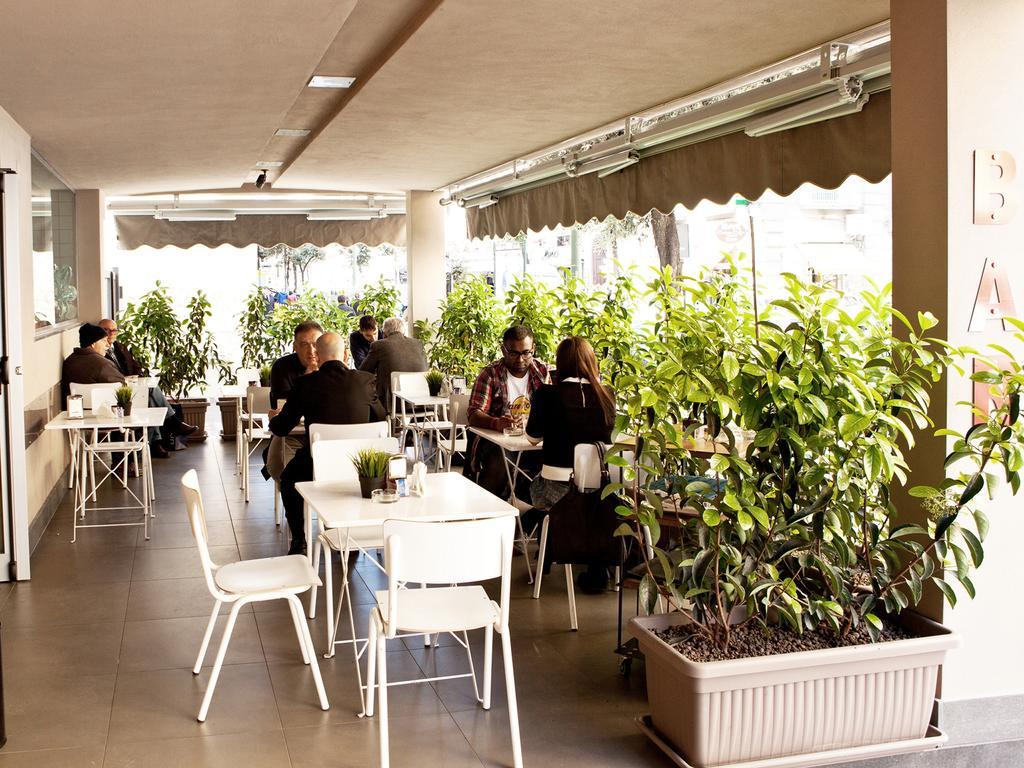 Stelle The Businest Hotel