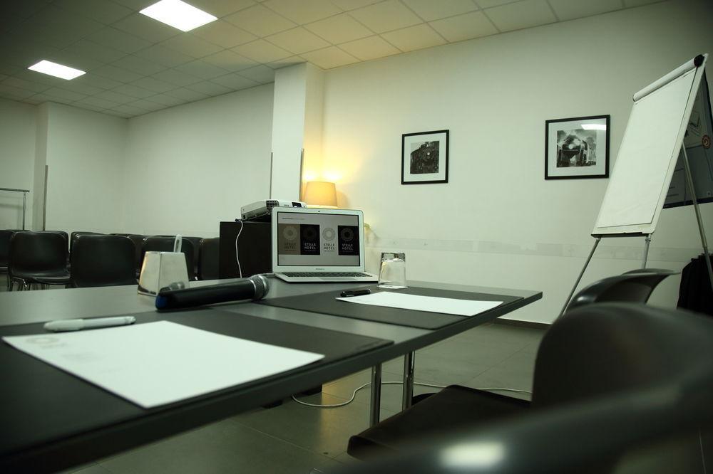 Stelle The Businest Hotel 4*