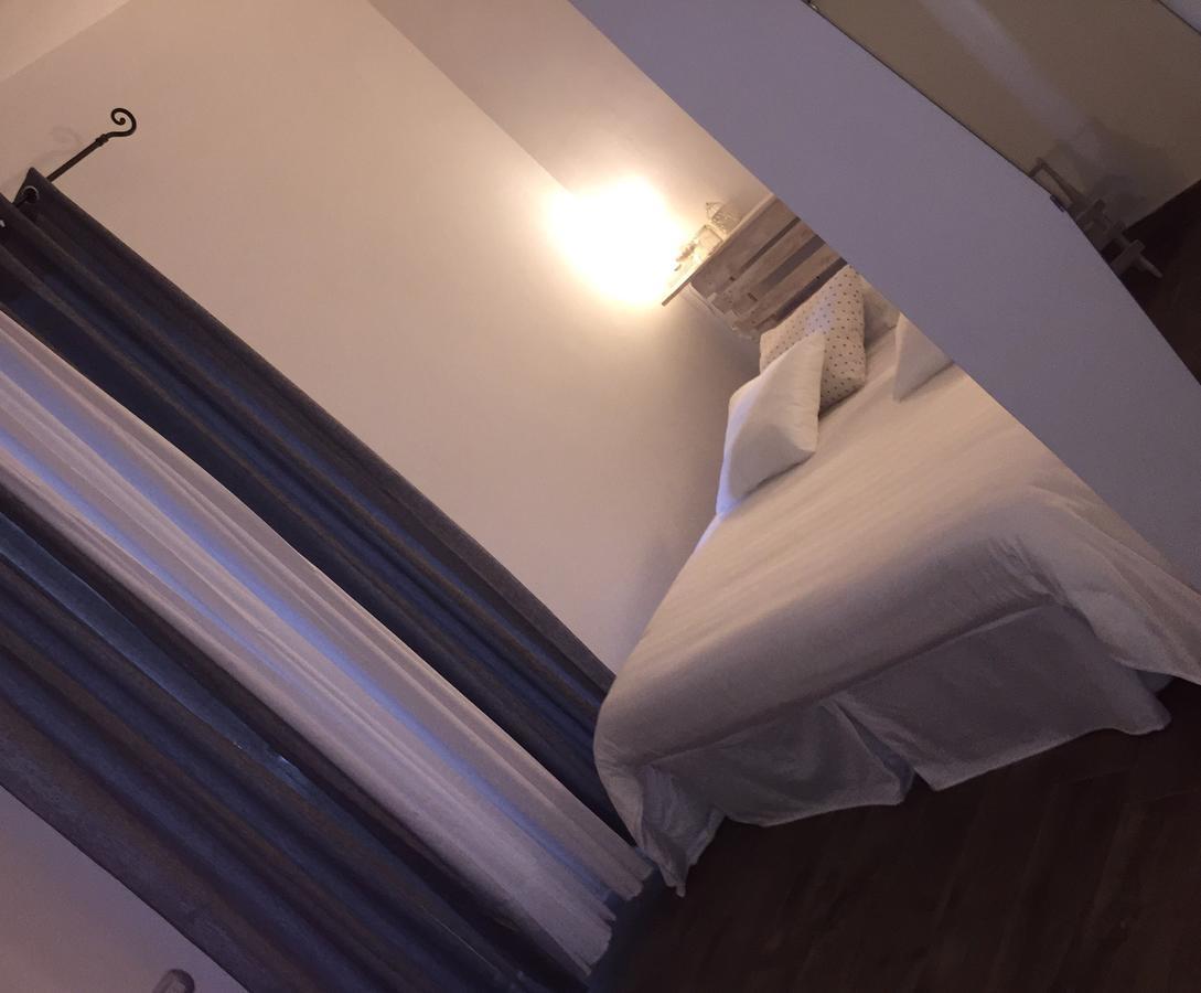 Station Bed & Breakfast *