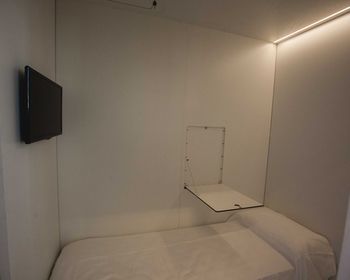 Capsule hotel Bed & Boarding 2*