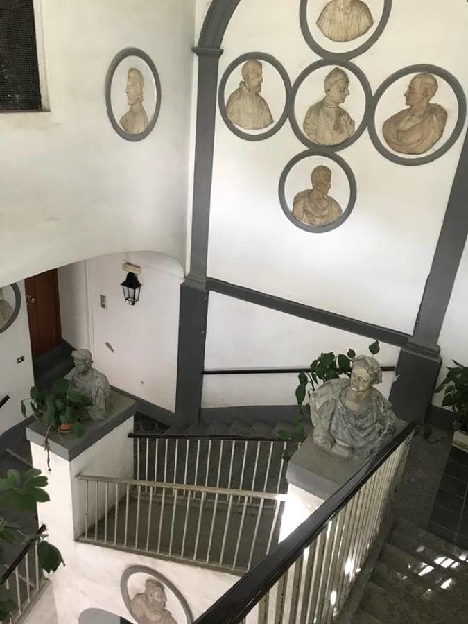 Chiaia Bed & Breakfast Naples