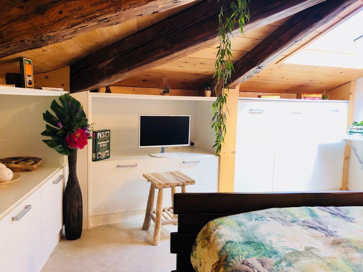 Bed & Breakfast La Mansarda Naples
