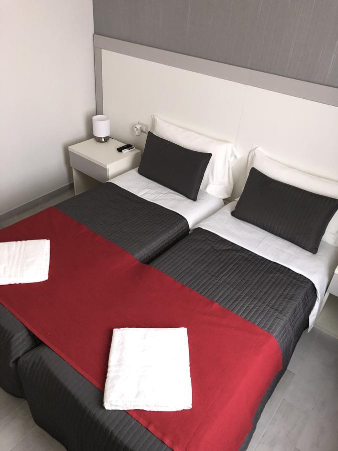 Chiaia 3*