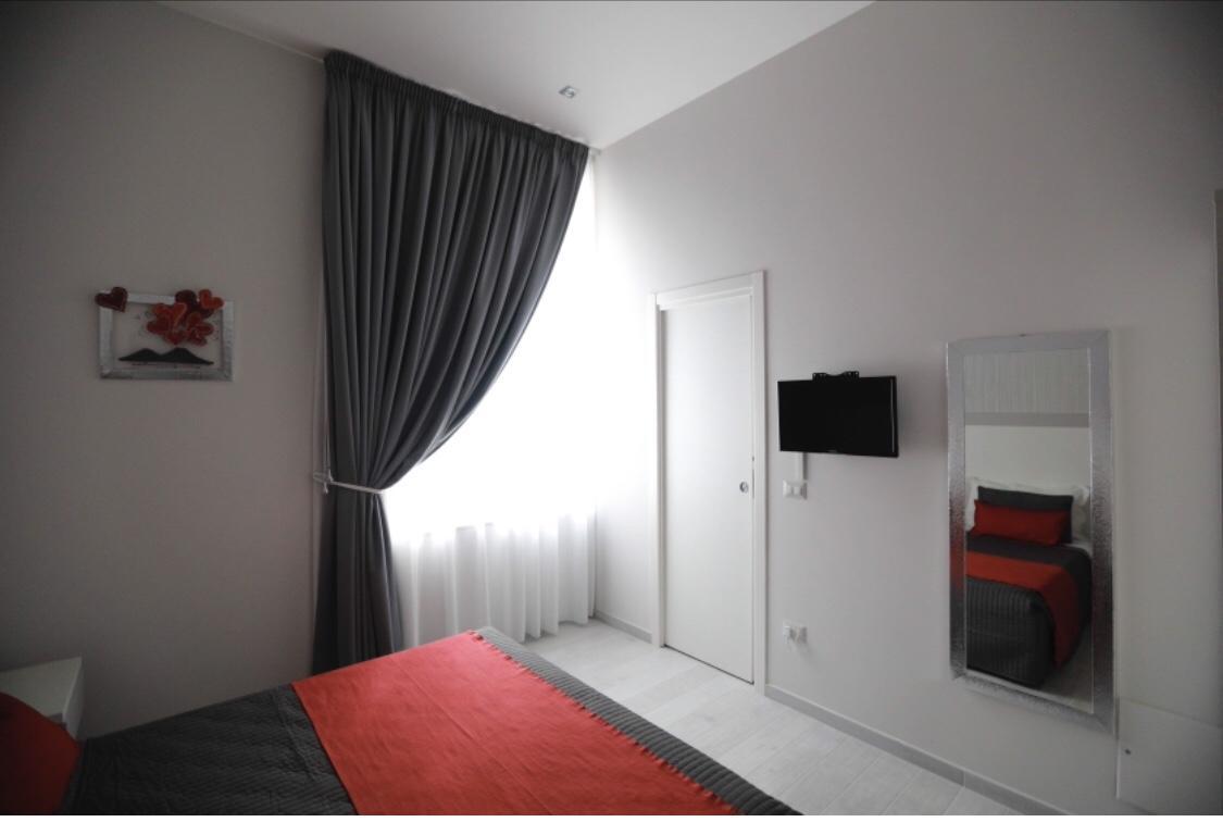 Chiaia Bed & Breakfast Naples
