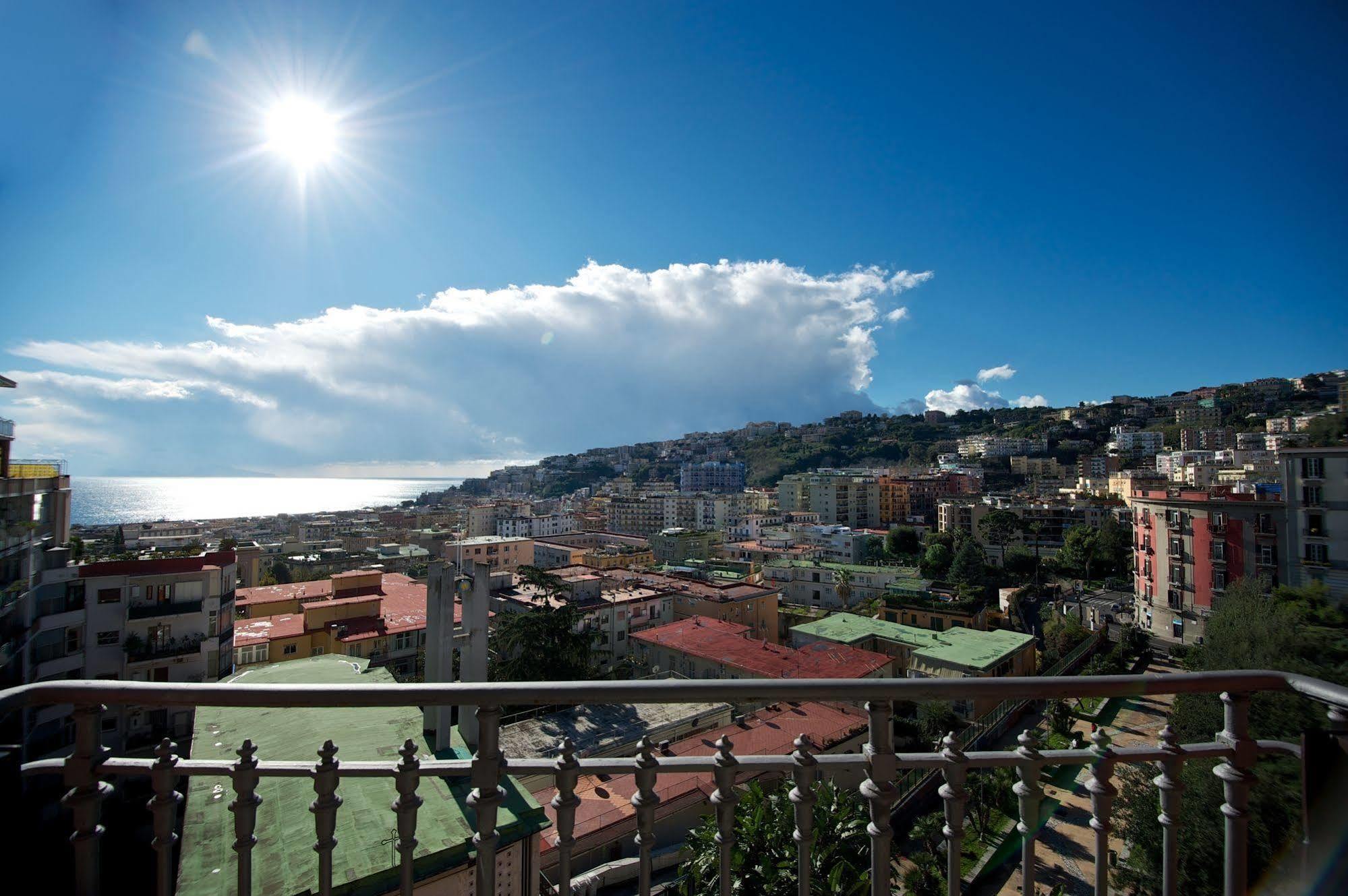 Napolicentro Mare - Sea View & Bed & Breakfast 2*