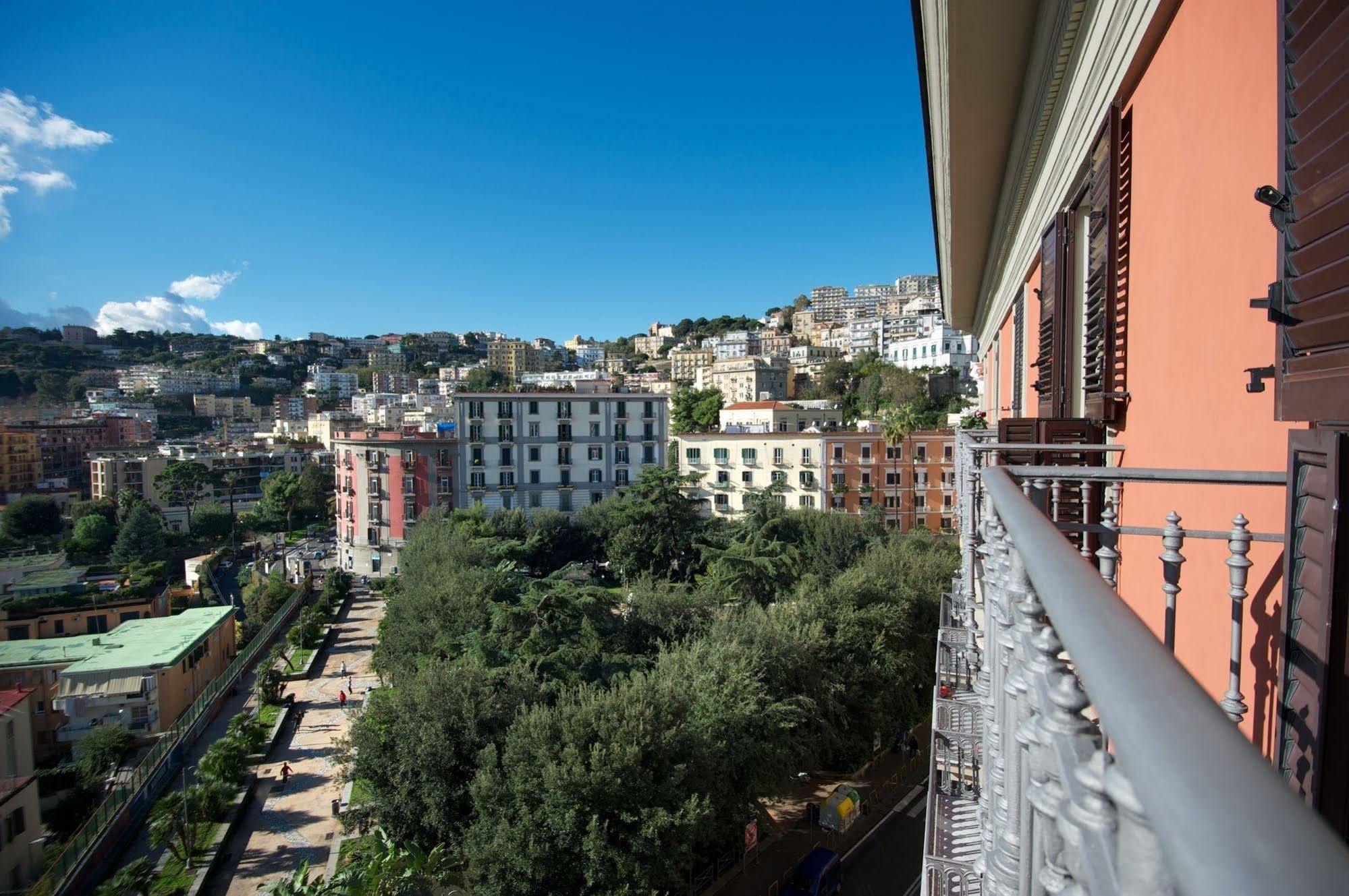Napolicentro Mare - Sea View & Bed & Breakfast 2*