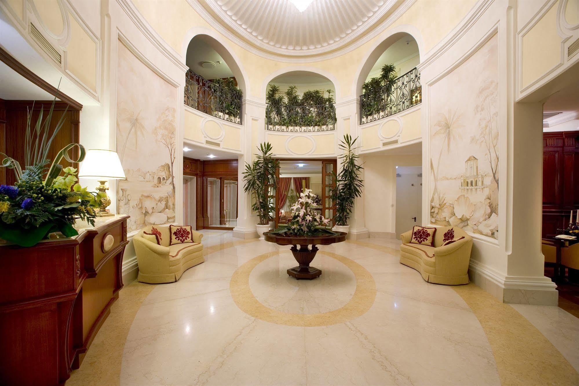 Palazzo Alabardieri 4*