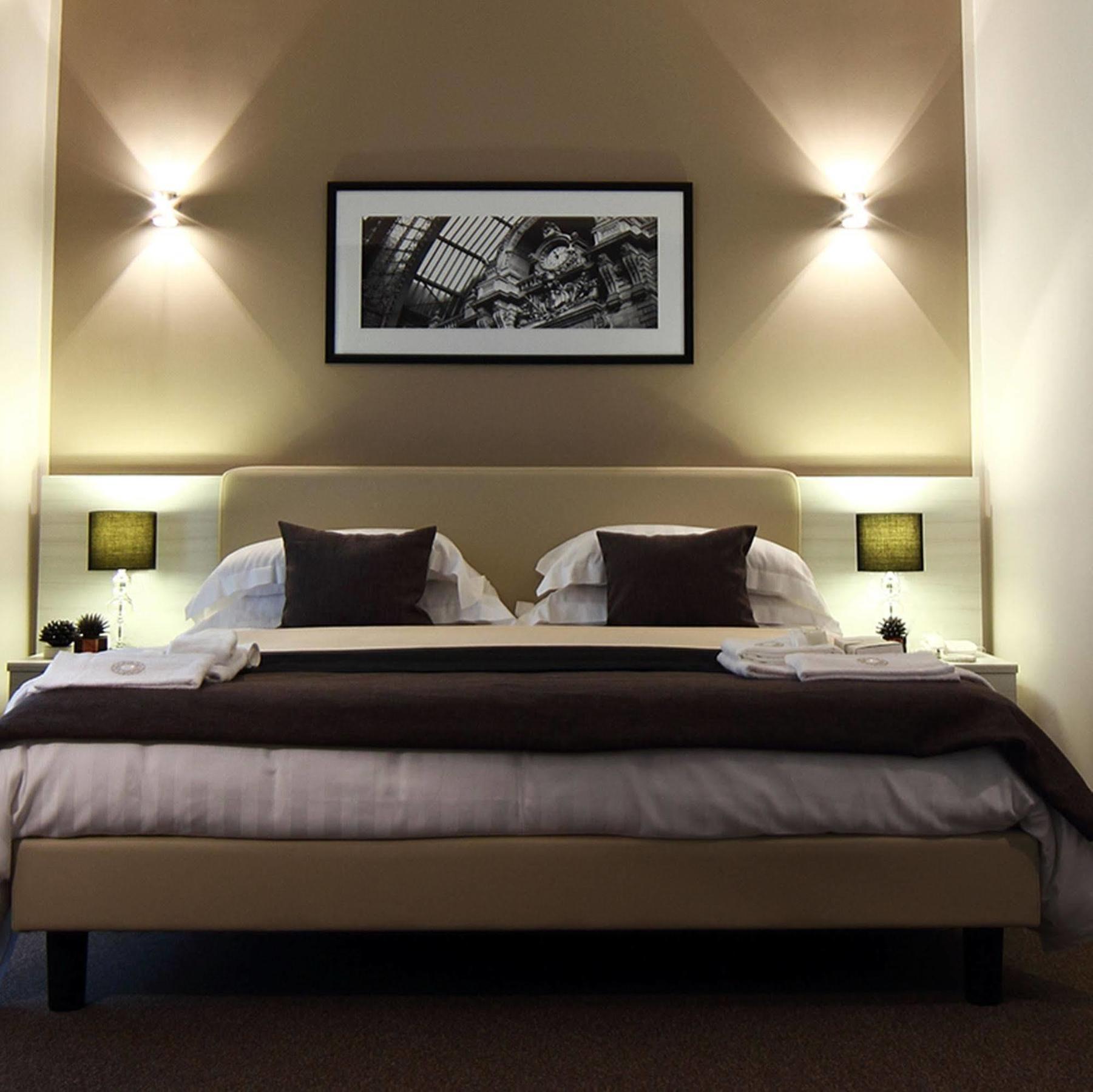 Stelle The Businest 4* Naples