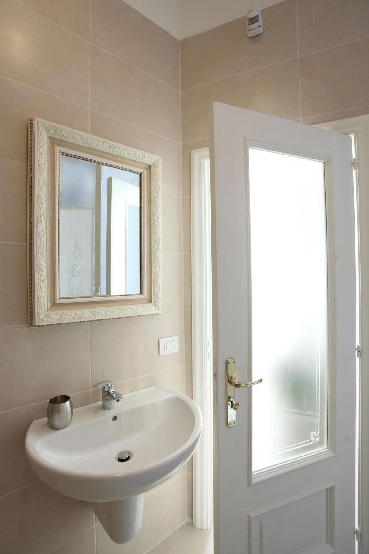 Bed & Breakfast Pietrasanta Lt *