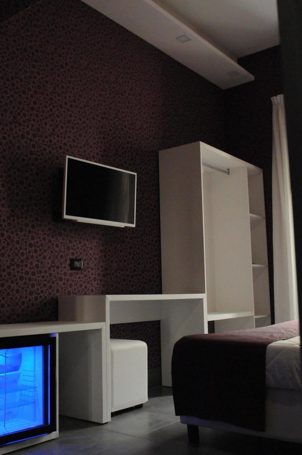 Royal Art H Duomo - Centro, By Clapa Group 5* Naples
