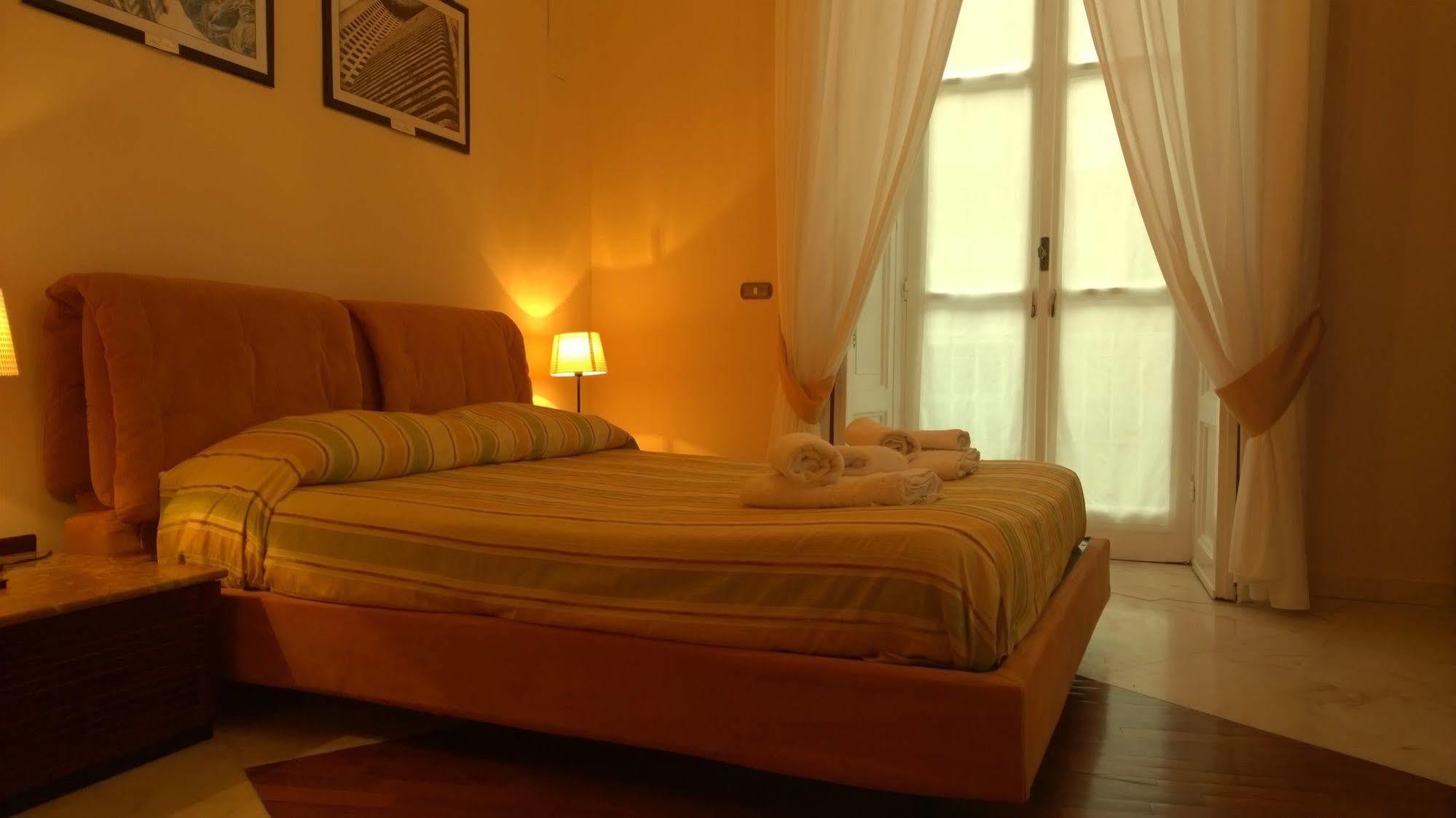Palazzo Magnocavallo Bed & Breakfast Naples