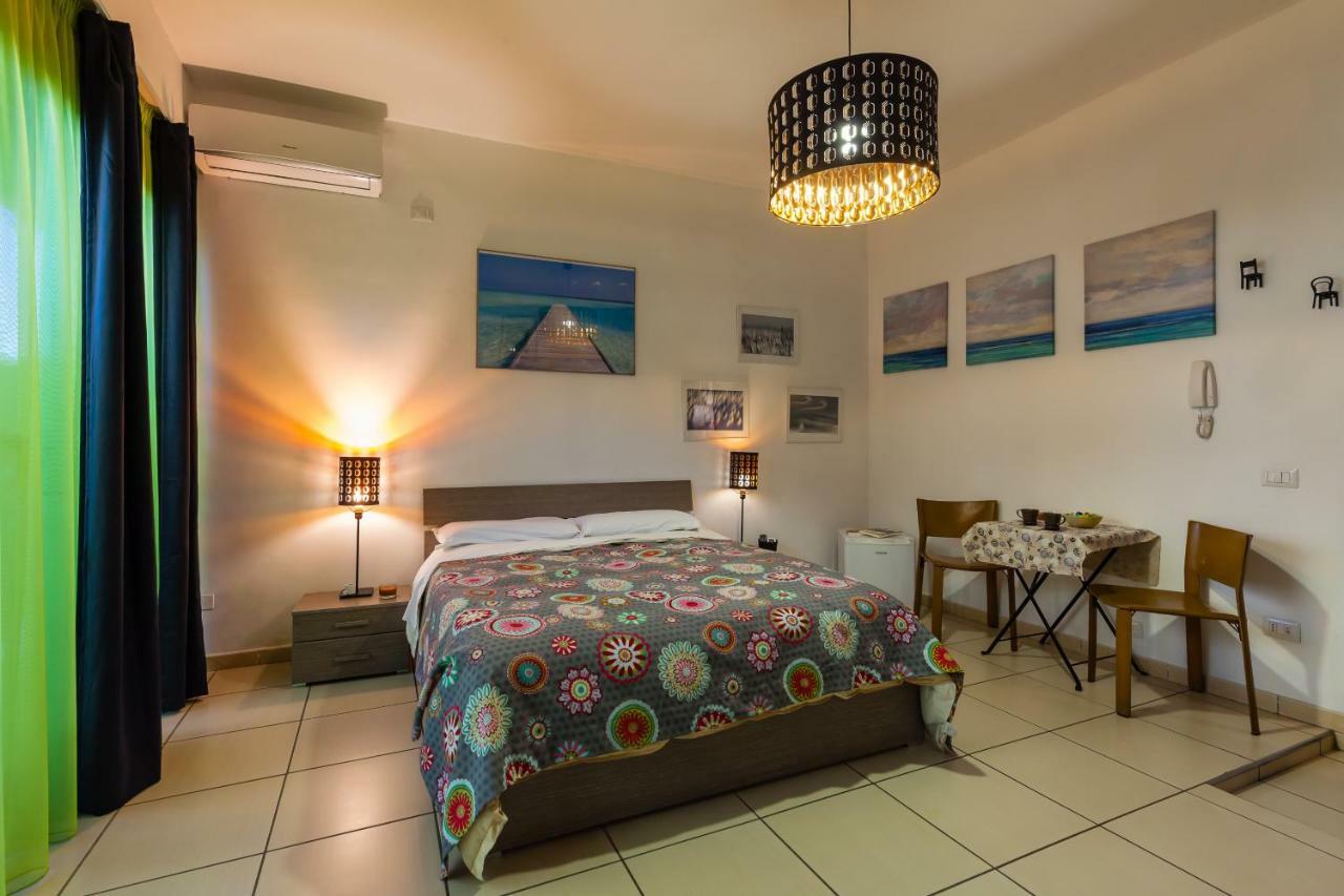 Marina Resart Rooms & Suite Bed & Breakfast Naples