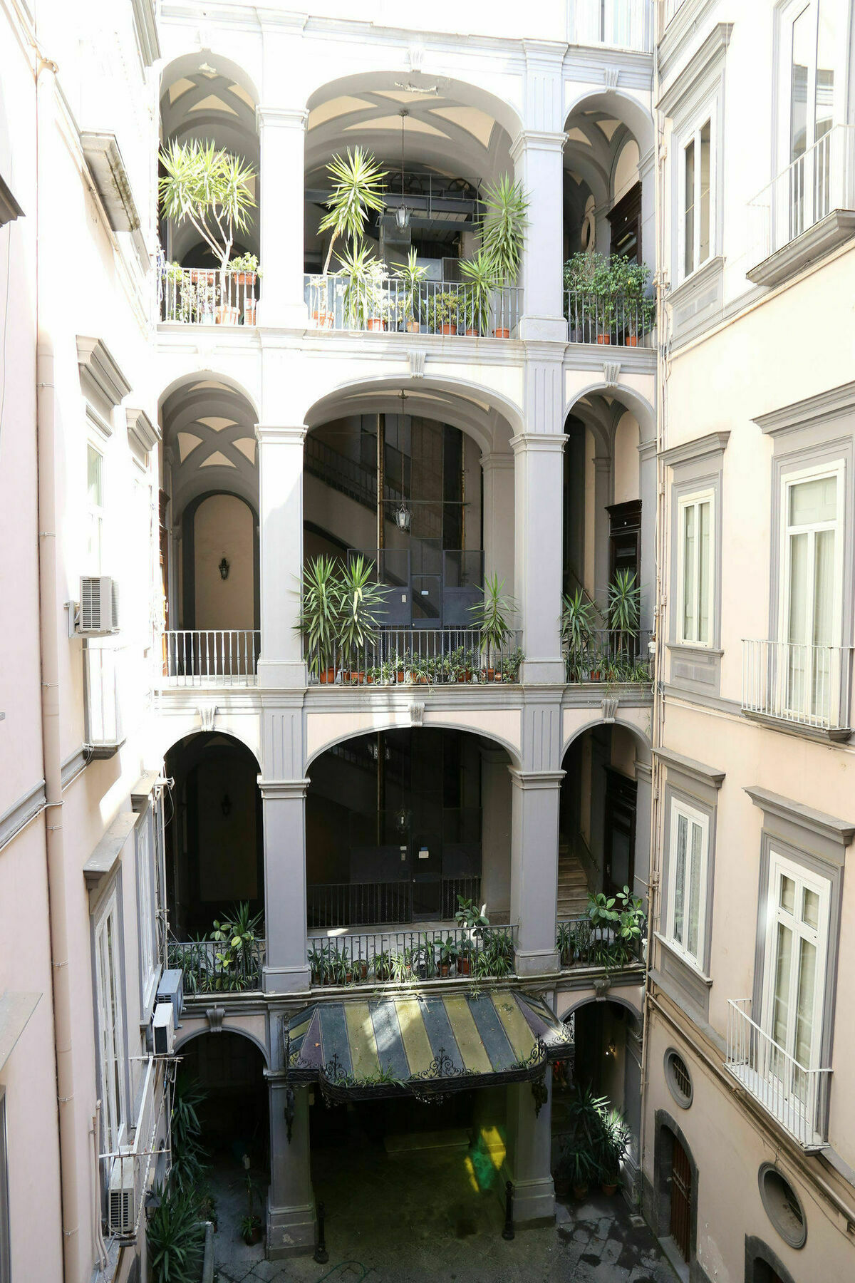 Dimora Delle Arti 3* Naples