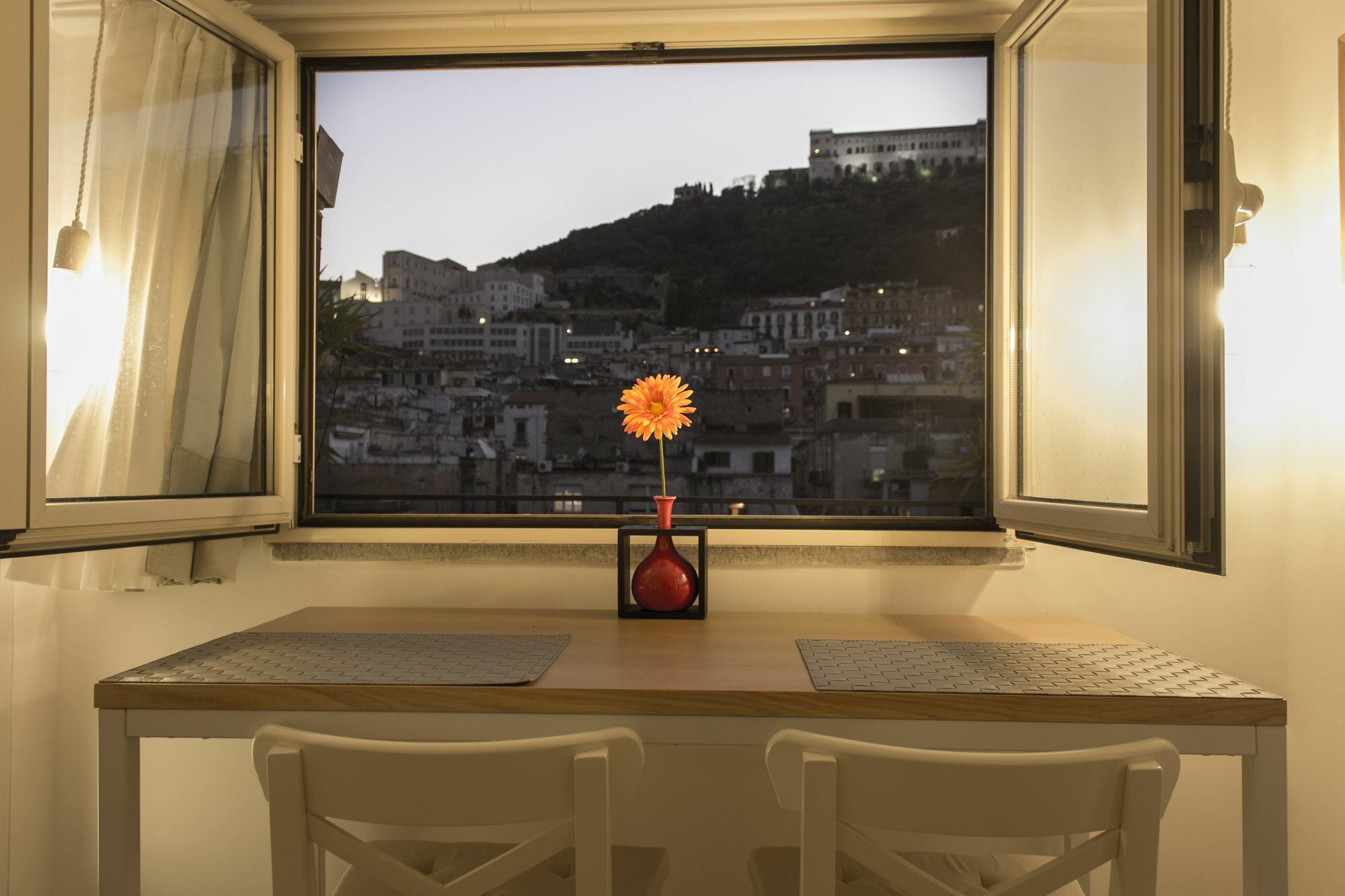 Sui Tetti Di Naples
