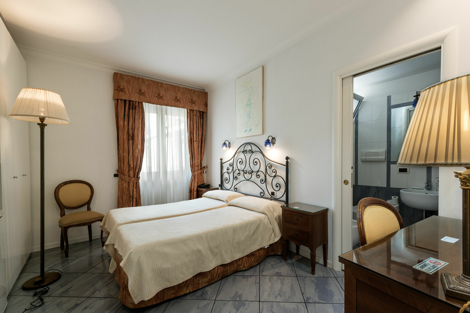 Fiorentini Residence Napoli Guest house
