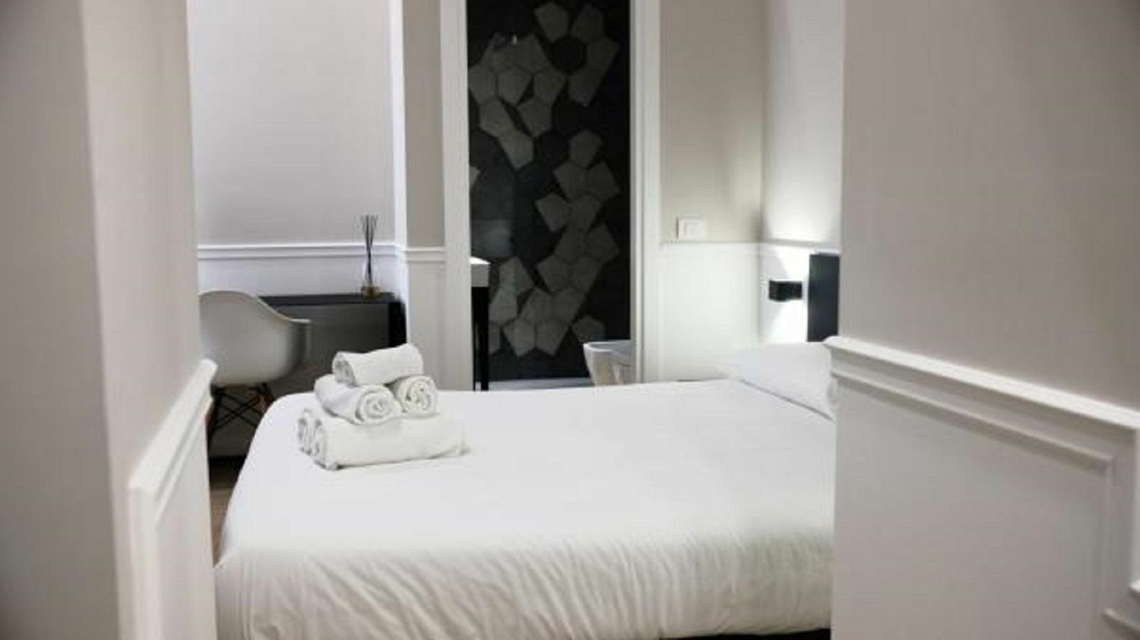 Five Boutique 2* Naples