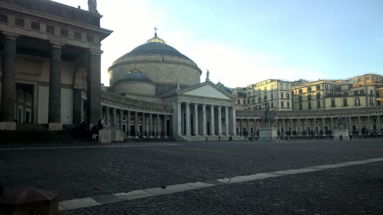 Simy 2* Naples