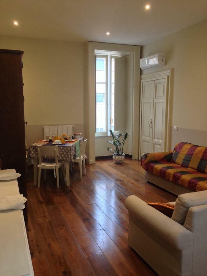 Bed & Breakfast Luca Giordano N6 *