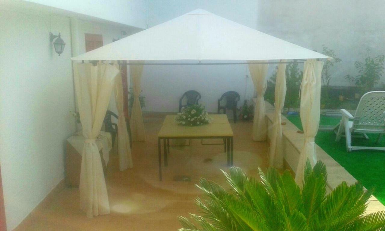 Garden House Airport * Naples