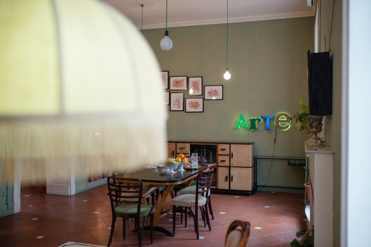 Bohemki: Galleria Umberto I° Bed & Breakfast *