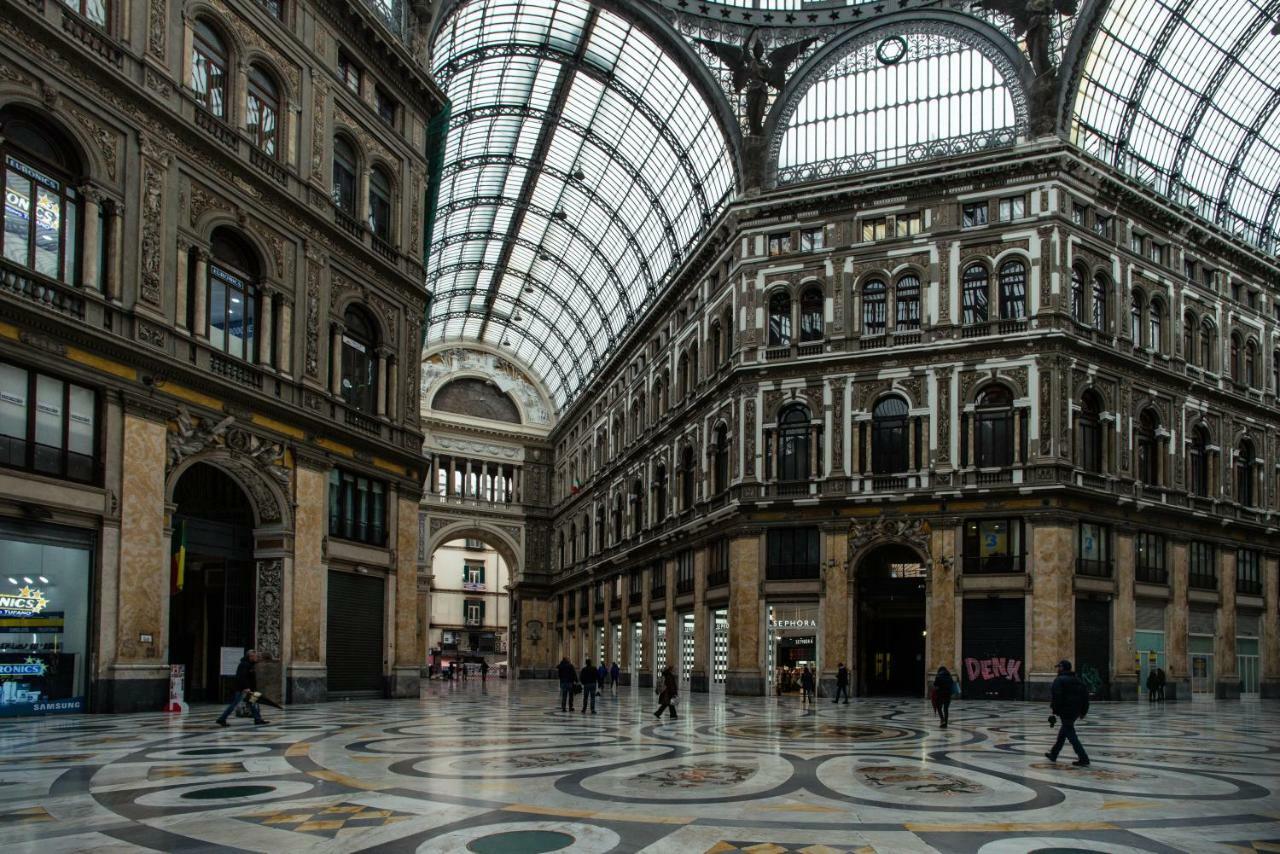 Bohemki: Galleria Umberto I° *