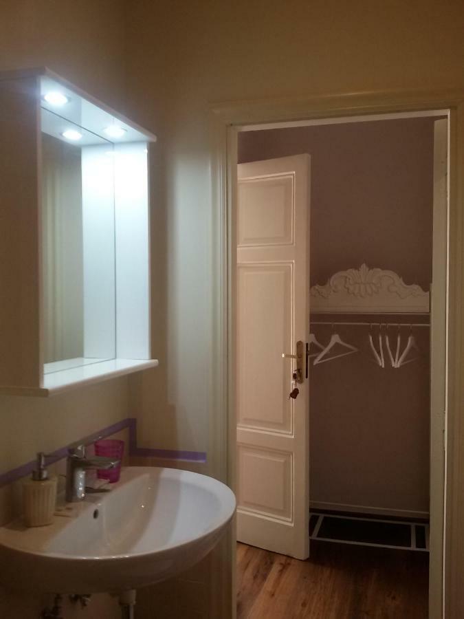 Bed & Breakfast Luca Giordano N6