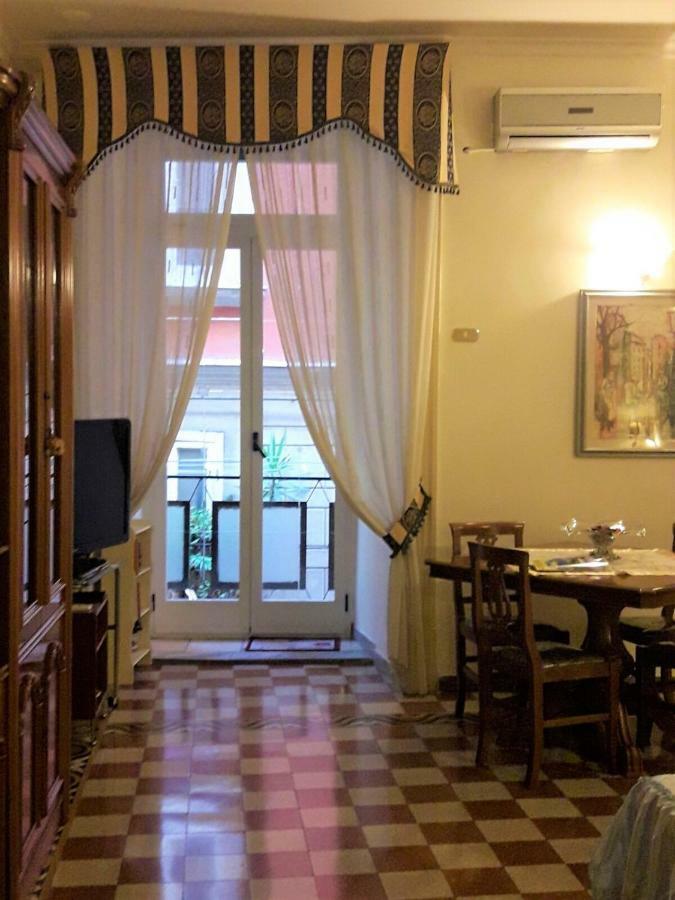 Casa Lillina A Toledo , Near Piazza Del Plebiscito * Naples