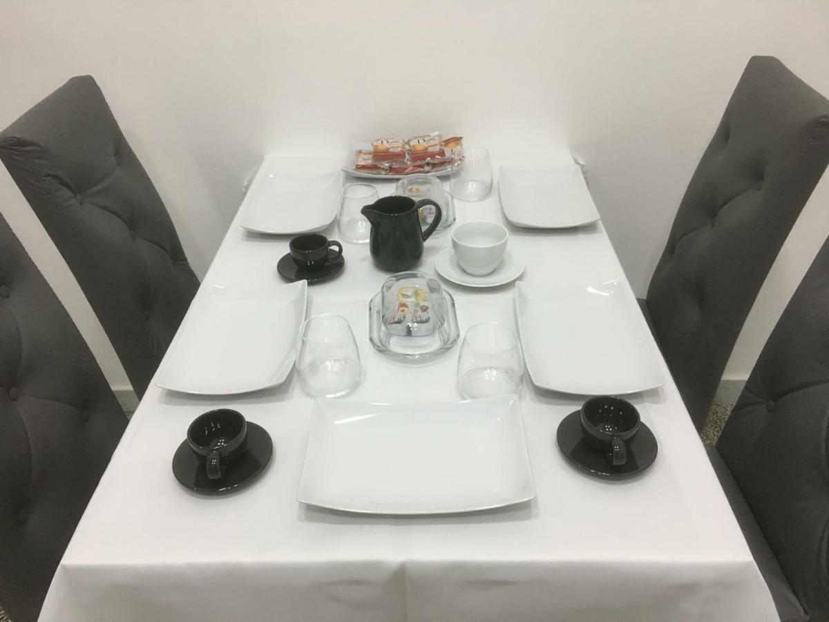 Mb95 - Mezzocannone Luxurious 3*