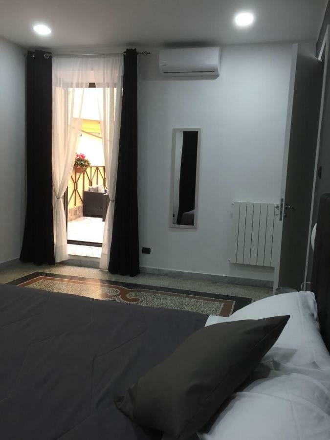 Mb95 - Mezzocannone Luxurious Bed & Breakfast