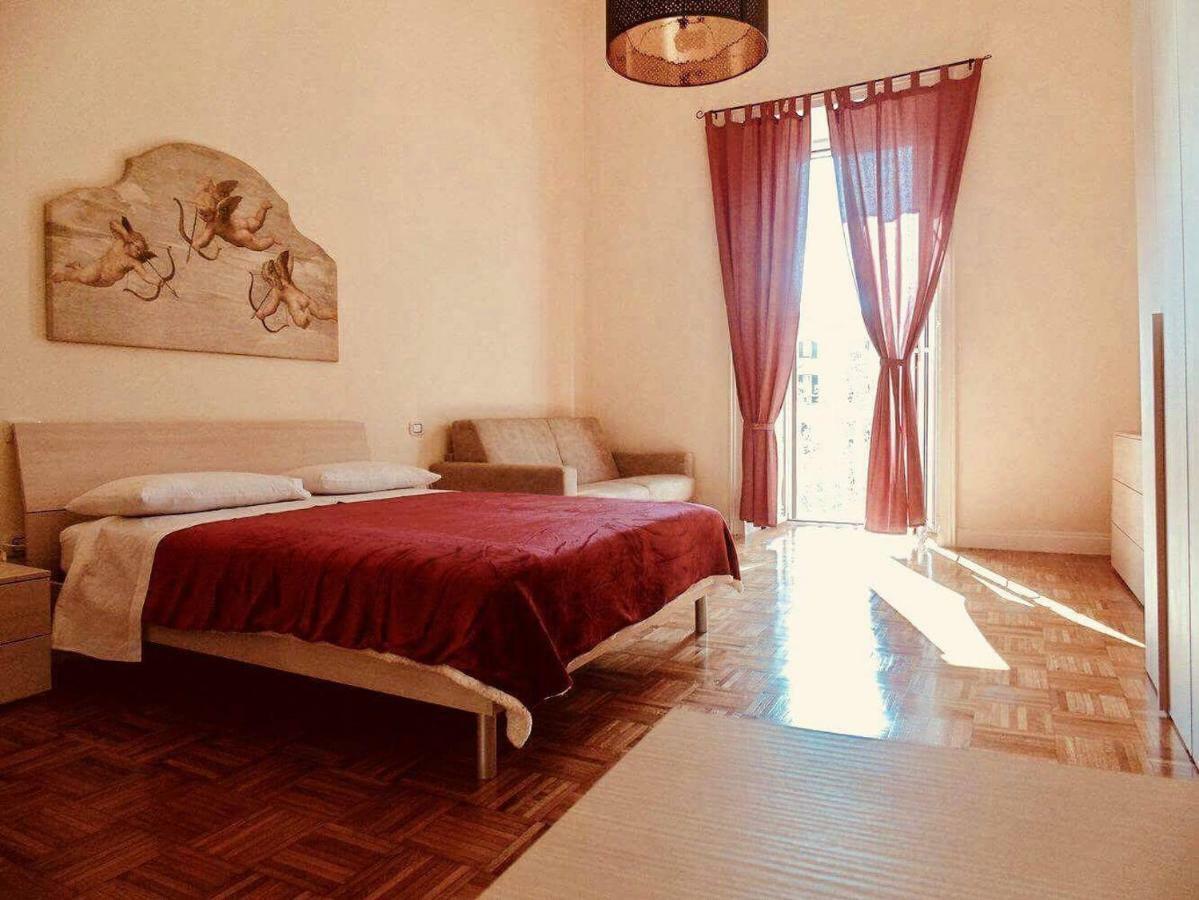 La Casa Di Elvira Naples