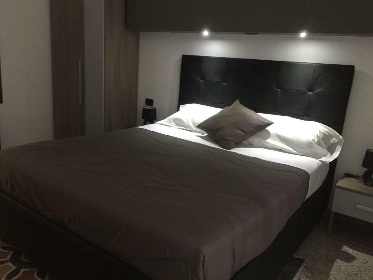 Mb95 - Mezzocannone Luxurious 3*